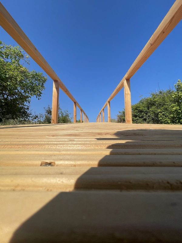 Bogen -Teichbrücke premium Lärche roh 3,00 m, mit 2 Handläufen VE = 000 – Bild 5