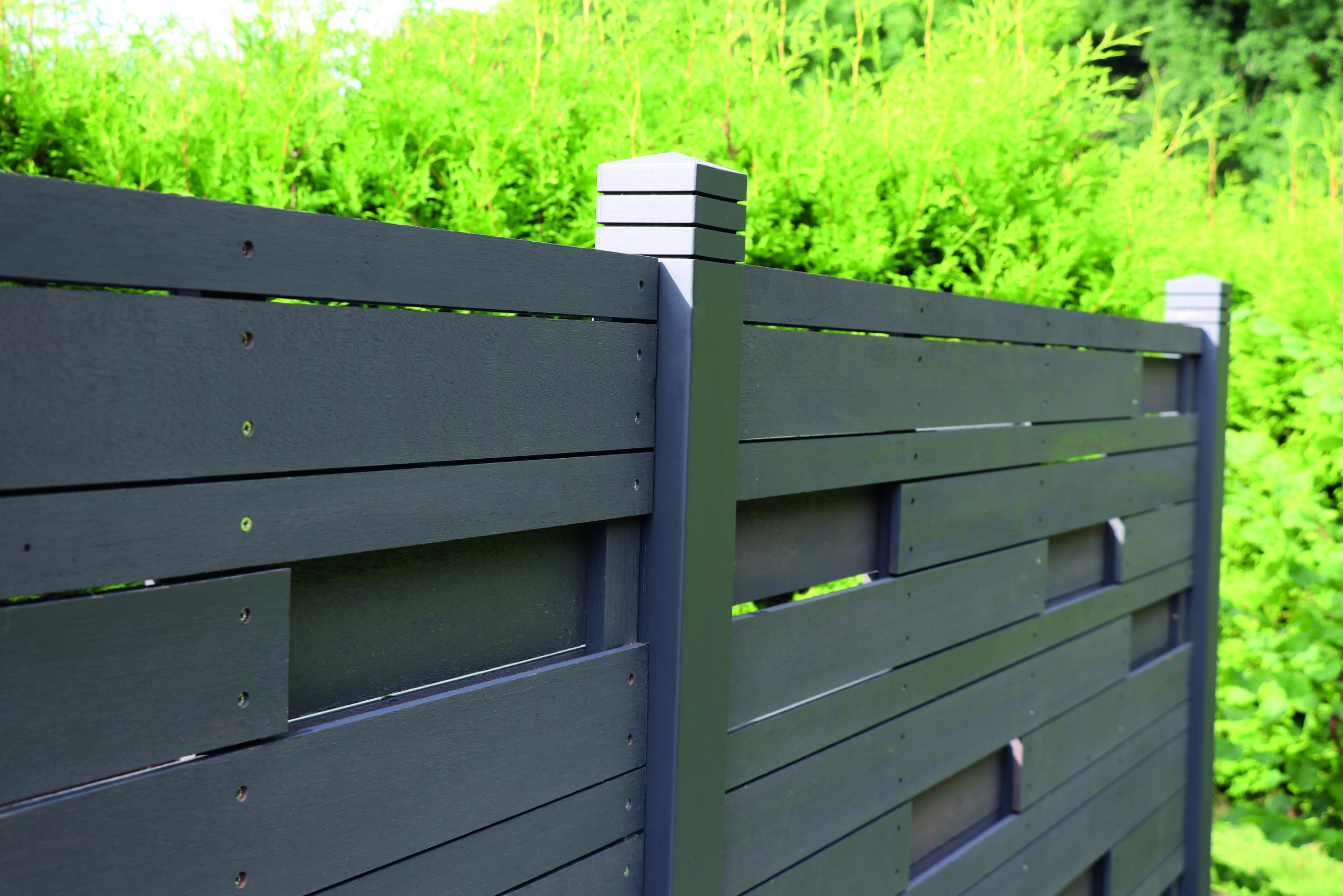 Madura Sichtschutzzaun Keruing 180x180 cm, grau farbvorbehandelt VE = 026, FSC-zertifiziert (FSC 100%) – Bild 4