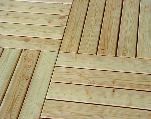 Holzfliesen 40 mm Lärche 50x50 cm gerade glatt, 5 Deckbretter VE = 116 – Bild 3