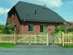 Staketenzaun >60< gerade classic Sonderbreite x 100 cm Pforte
