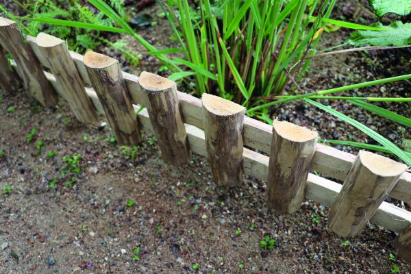 Altmark Steckbeetgrenze Haselnuss, natur 120x15/30 cm VE = 060 – Bild 3