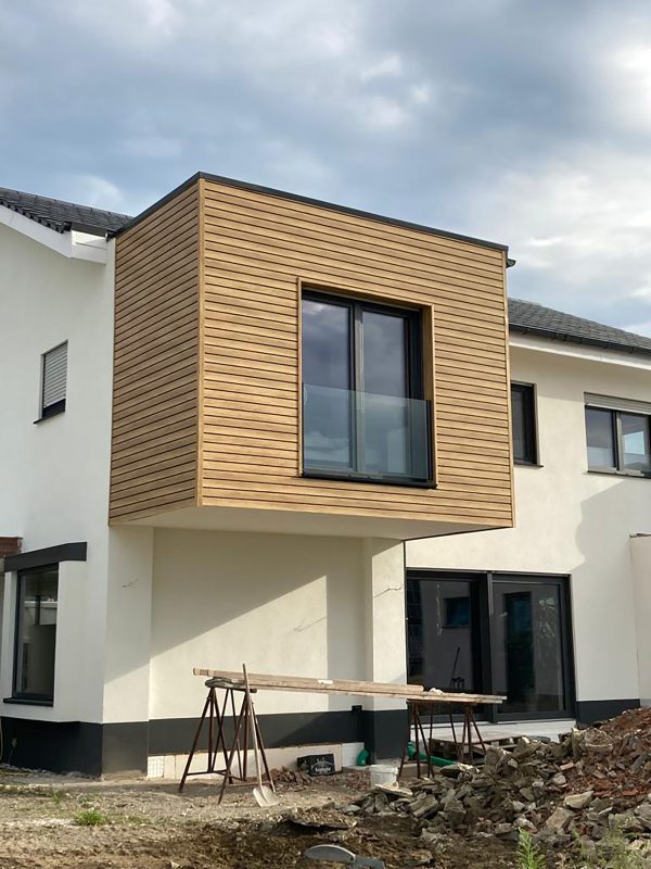 Doppelprofil mit Schattenfuge, foliert 17x200 mm, Länge 6,0 m, honey oak Pflegeleicht aus langlebigem Fenster-PVC – Bild 2