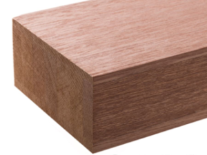 Red Meranti-Laminate SA 450 + – Aufbau: 10/64/10 mm – Rohdichte: >450 kg/m³ – Geprüfte Dauerhaftigkeit 1-2